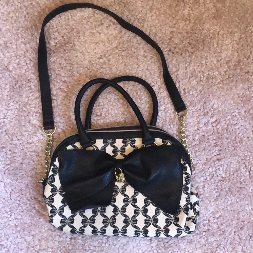 Betsey Johnson Black & White Bow Purse